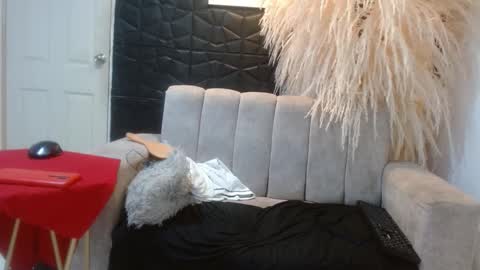 tomy337271 online show from December 5, 6:27 pm