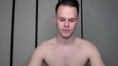 tomy_fleck online show from December 24, 7:33 pm