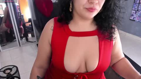 Snapshot of ton_amourrx chatting on February 22, 11:03 pm lady blue online show from February 22, 11:03 pm