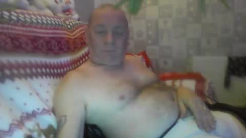Snapshot of tony14712 chatting on December 16, 12:15 am tony14712 online show from December 16, 12:15 am