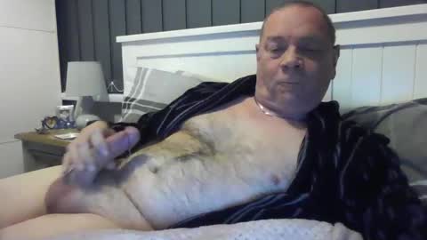 Snapshot of tony14712 chatting on December 21, 6:23 pm tony14712 online show from December 21, 6:23 pm