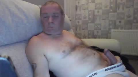 Snapshot of tony14712 chatting on December 4, 2:03 am tony14712 online show from December 4, 2:03 am