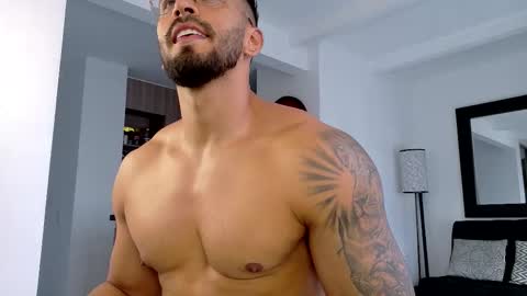 tony muscle1 online show from February 22, 9:17 pm