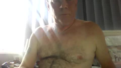 tonygibbson62 online show from June 18, 1:38 pm