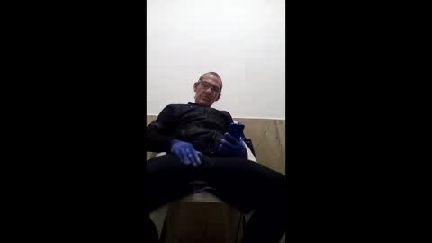 tonyporoli online show from December 22, 10:00 am