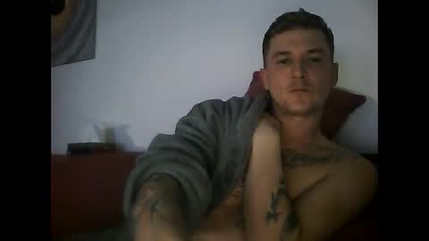 tonystrawberry online show from April 6, 9:49 pm