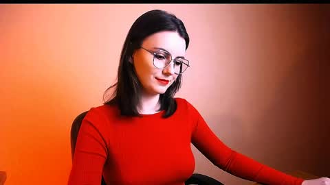 Elizabeth online show from April 22, 5:09 pm