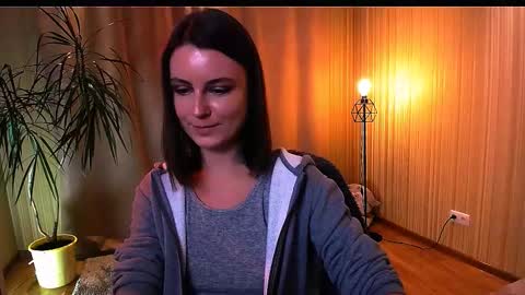 Elizabeth online show from October 4, 3:32 pm