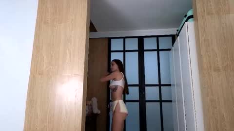 Kira online show from December 2, 2:32 am