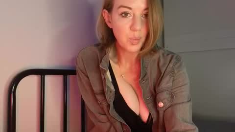 Topsy online show from May 22, 8:32 am