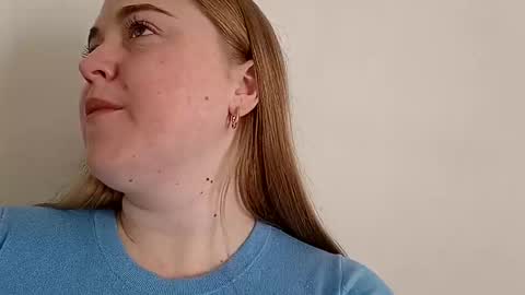 Snapshot of tori_blond chatting on March 7, 6:46 am tori_blond online show from March 7, 6:46 am