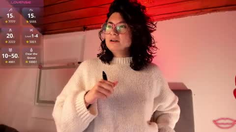 tori_just online show from April 10, 1:27 pm