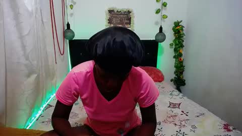 tory_montannaxx online show from January 22, 9:35 am