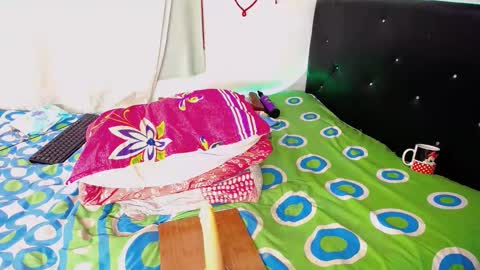 tory_montannaxx online show from January 7, 1:03 pm