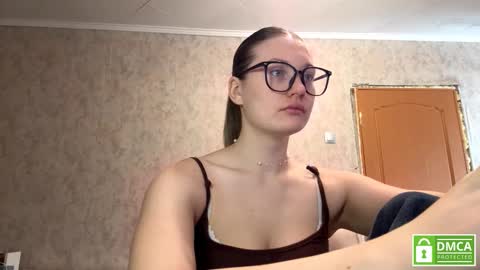 Anita online show from March 2, 10:11 am