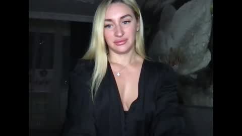 Snapshot of tosyna07555 chatting on December 1, 9:50 pm tosyna07555 online show from December 1, 9:50 pm