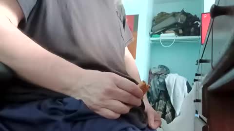 totallyawesome_65 online show from February 16, 7:45 pm