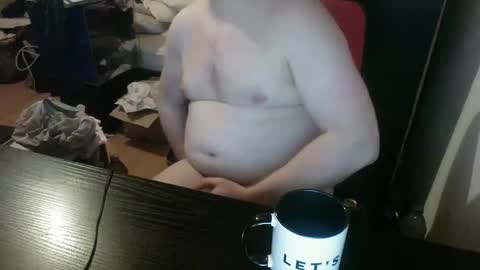 Snapshot of totox1989 chatting on February 2, 6:31 pm Totox online show from February 2, 6:31 pm