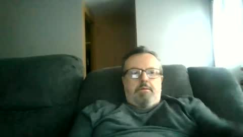 Snapshot of touchit9923 chatting on December 8, 2:09 pm jim online show from December 8, 2:09 pm