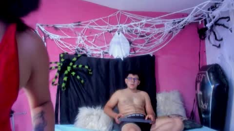 toxiclove01 online show from October 9, 10:37 pm