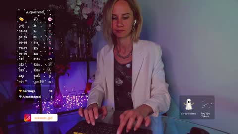 Hey my name is Kiri Kiri online show from January 28, 6:49 pm