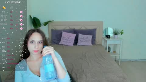 Snapshot of traneba chatting on January 24, 11:48 am Kate online show from January 24, 11:48 am