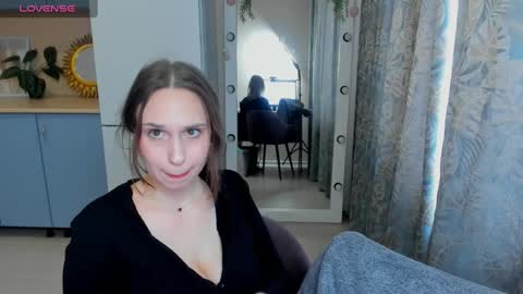 Snapshot of traneba chatting on February 28, 8:31 am Kate online show from February 28, 8:31 am