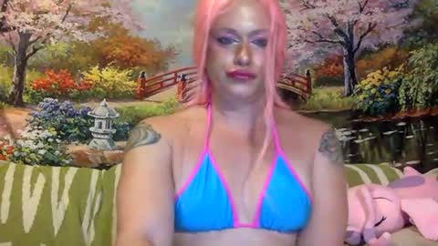 TrannyCumSlut online show from March 5, 6:33 am