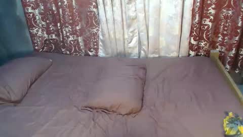 Gigi online show from May 15, 11:01 pm