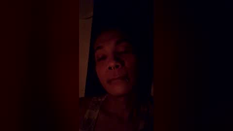 Amor  THUMBS-UP ME online show from March 3, 1:51 pm