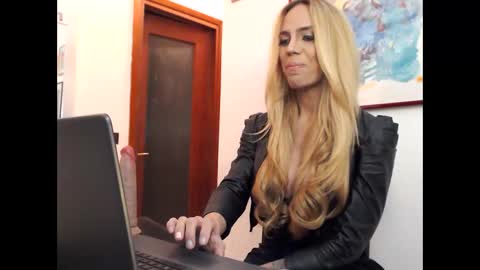 transexy8 online show from January 31, 4:59 pm