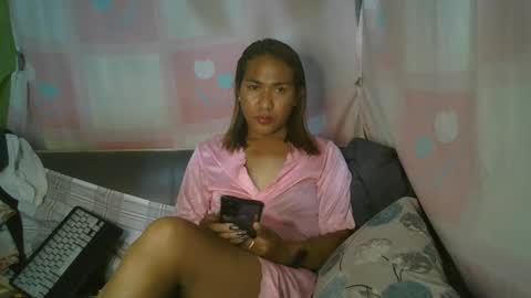Snapshot of transhottie28 chatting on March 11, 11:44 am transhottie28 online show from March 11, 11:44 am