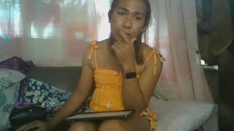 Snapshot of transhottie28 chatting on February 21, 4:18 am transhottie28 online show from February 21, 4:18 am
