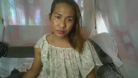 Snapshot of transhottie28 chatting on March 9, 8:18 am transhottie28 online show from March 9, 8:18 am