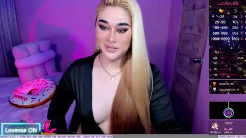 BELLA online show from February 22, 9:37 pm