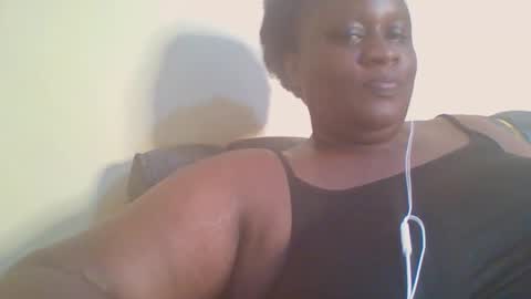 trapqueen0 online show from September 16, 6:00 pm