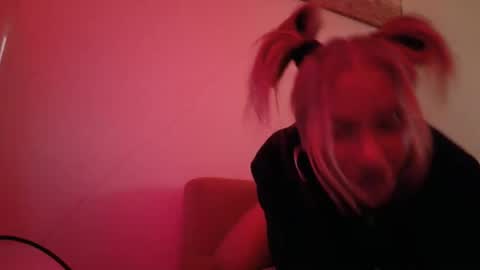 Snapshot of travesti513695 chatting on February 15, 12:37 am Myla online show from February 15, 12:37 am