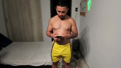 travis bakerr online show from February 11, 1:20 am