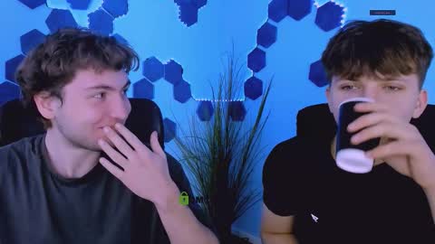 Travis online show from March 6, 9:52 am