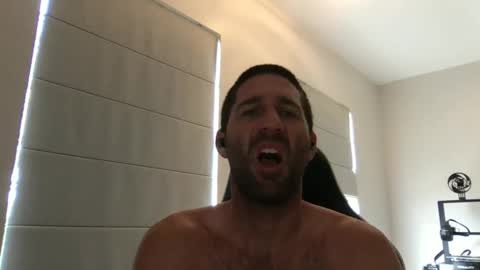 TravisKenn online show from February 25, 5:40 pm