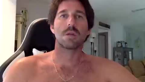 TravisKenn online show from September 15, 6:53 pm