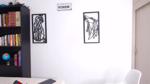 Travis online show from November 14, 12:13 am