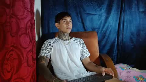 TRAV - INDEPENDENT MODEL online show from February 9, 8:45 pm