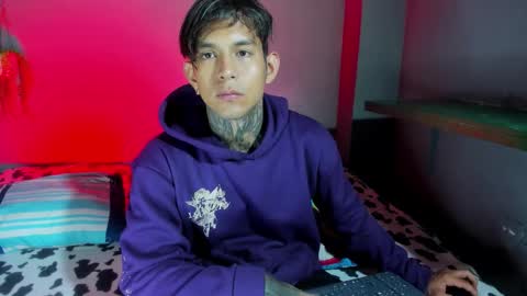 TRAV - INDEPENDENT MODEL online show from October 6, 2:18 am