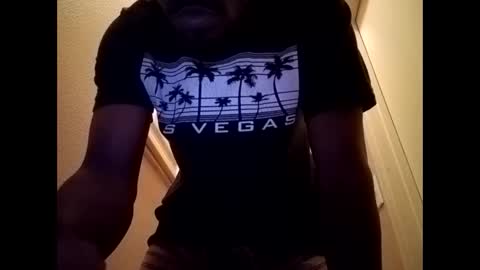 Snapshot of treal408255 chatting on December 13, 8:04 pm Treal online show from December 13, 8:04 pm