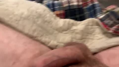 tree553 online show from February 1, 8:37 pm