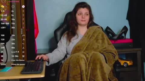 TreeJeanne online show from November 6, 12:02 am