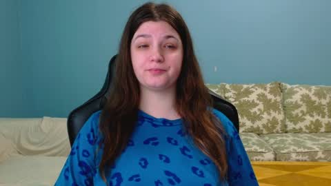 TreeJeanne online show from April 12, 6:01 pm