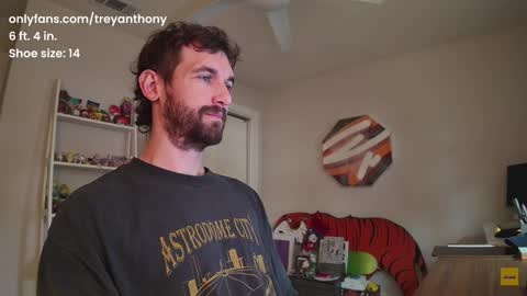 Snapshot of treyanthony chatting on February 8, 2:16 pm decentanthony online show from February 8, 2:16 pm