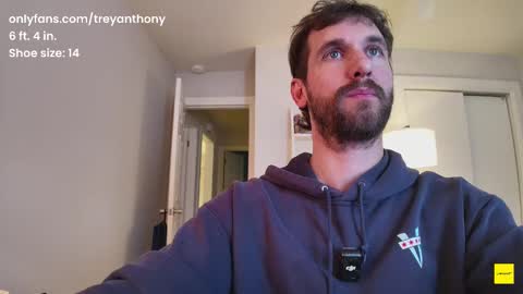 Snapshot of treyanthony chatting on February 11, 8:10 pm decentanthony online show from February 11, 8:10 pm